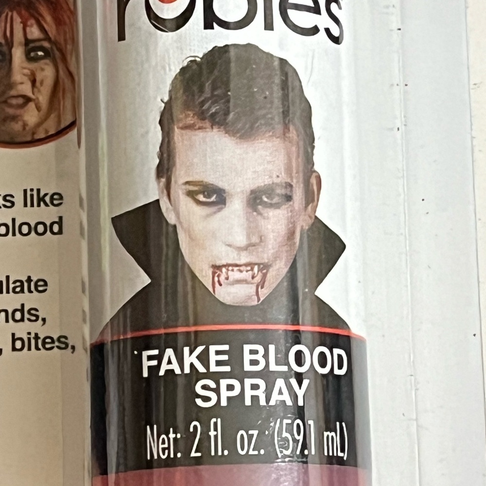 Halloween Vampire Set: Fake Blood Spray,Glow-in-the-Dark Teeth w/ Blood (Rubies) - Picture 5 of 6